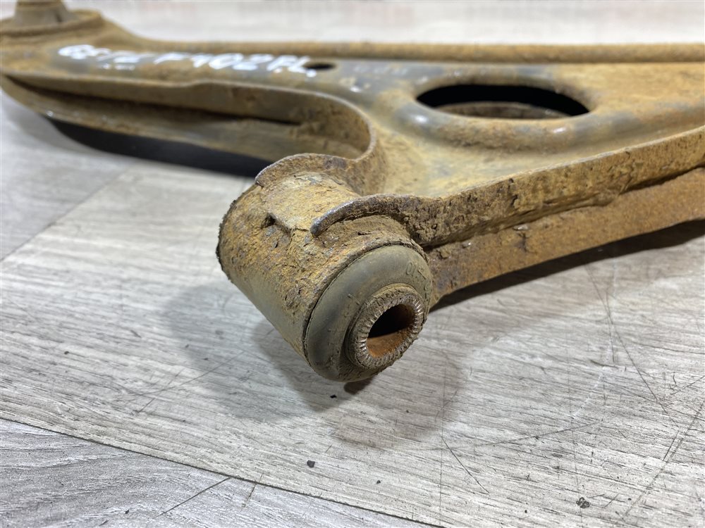 Рычаг передний нижний, 1500 рублей, Севастополь