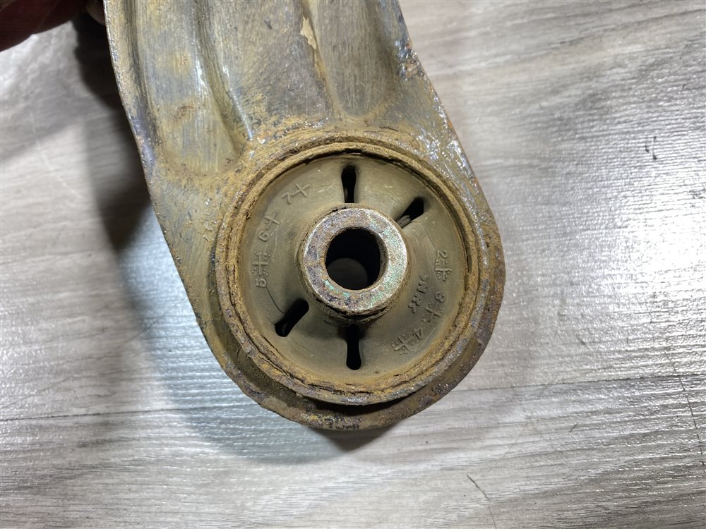 Рычаг передний нижний, 1500 рублей, Севастополь