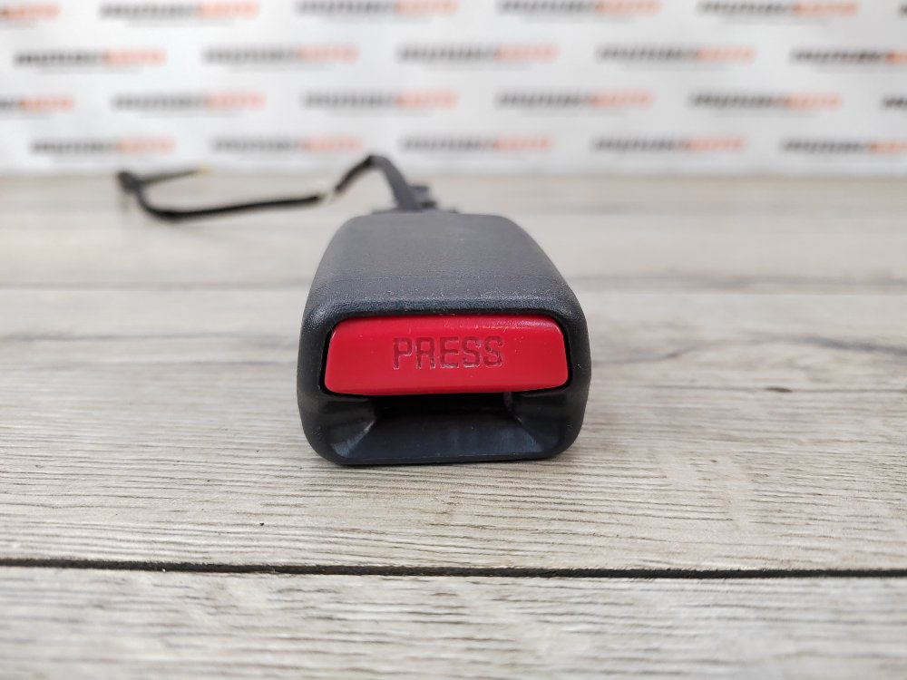 Замок ремня безопасности, 1000 рублей, Москва