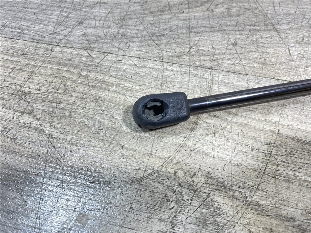 Амортизатор крышки багажника, 500 рублей, Севастополь