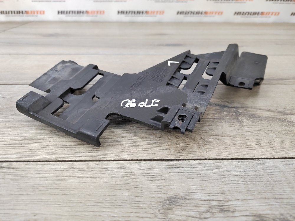 Кронштейн фары, 2000 рублей, Москва