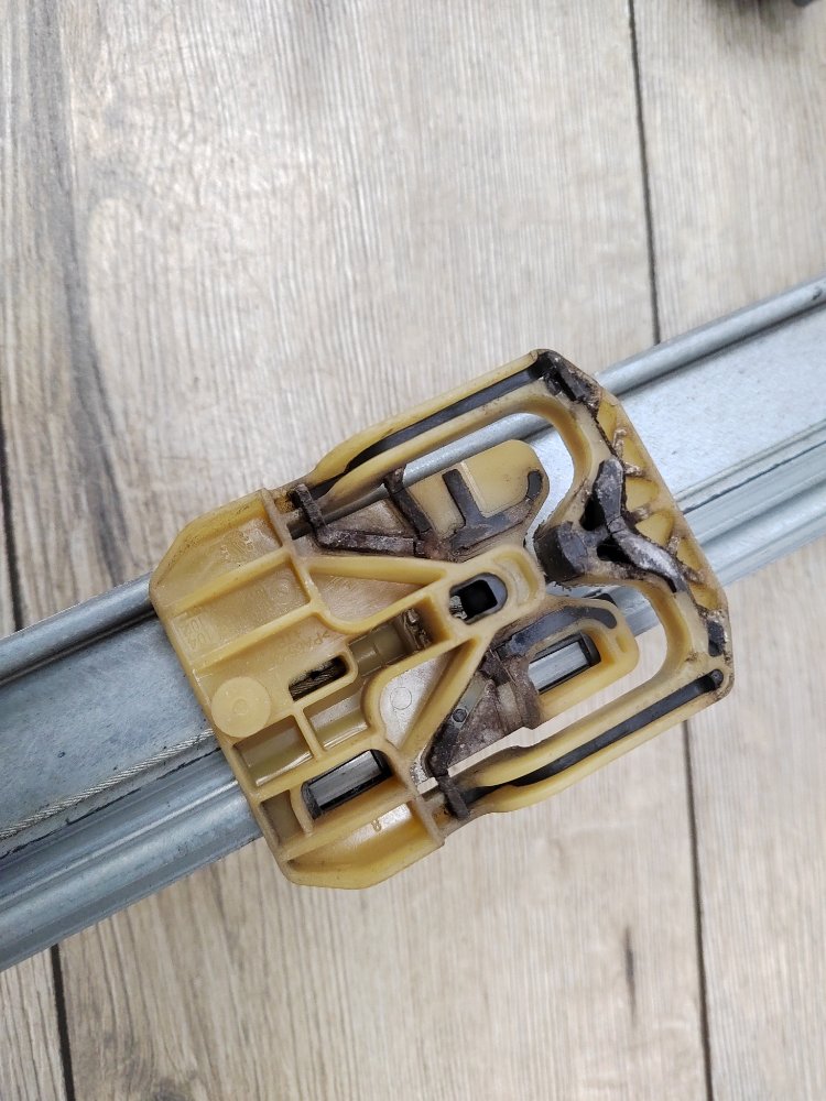 Стеклоподъемник, 1800 рублей, Москва