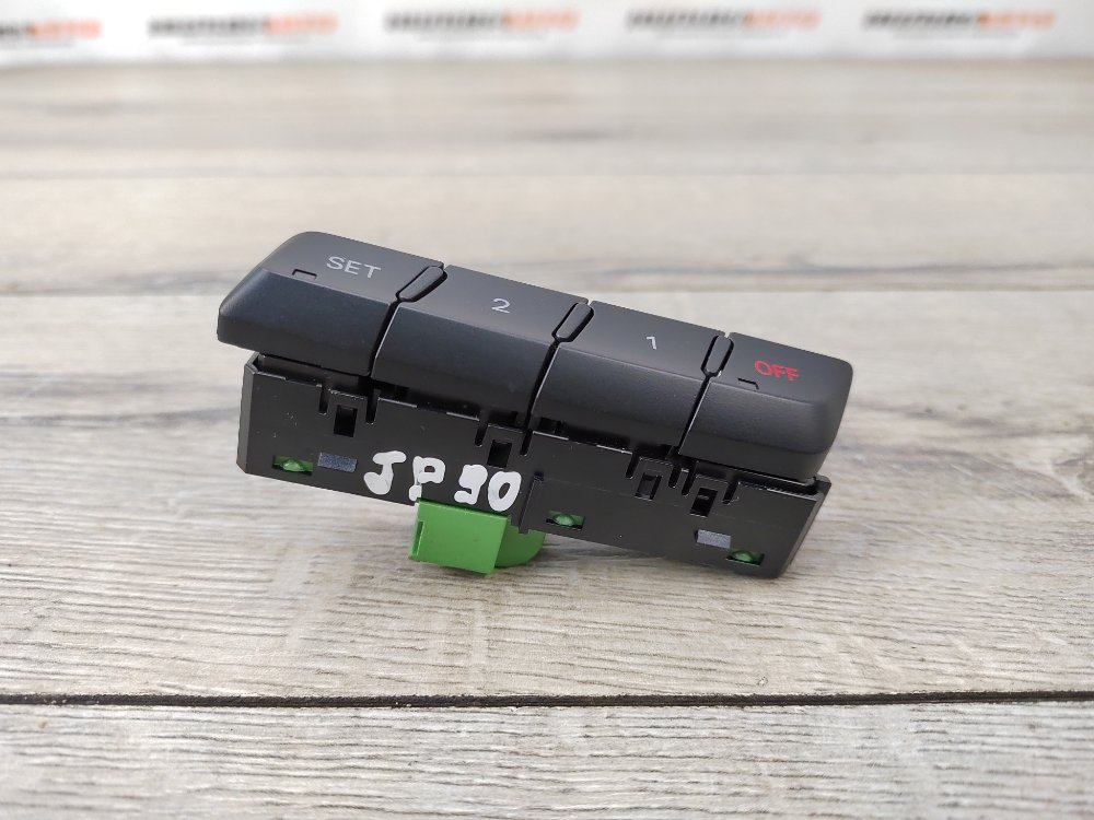 Кнопка памяти сидений, 800 рублей, Москва