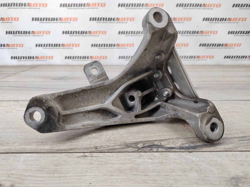 Кронштейн двигателя, 1500 рублей, Москва