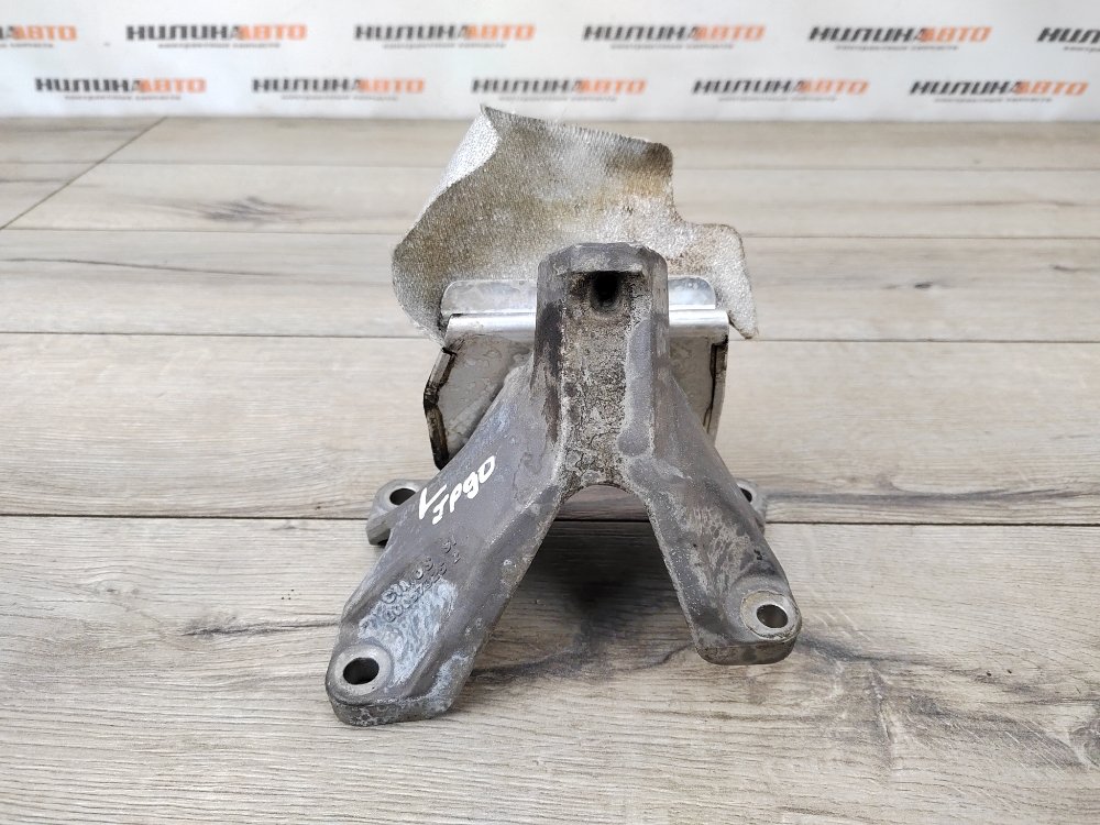 Кронштейн двигателя, 1000 рублей, Москва