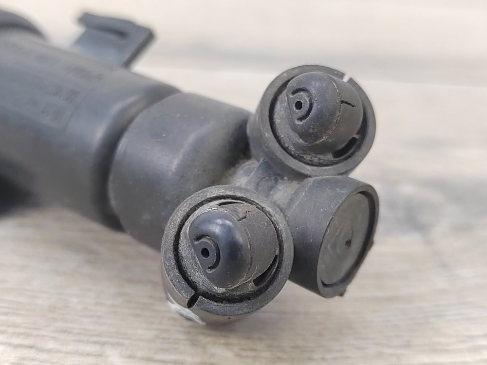 Форсунка омывателя фар, 1800 рублей, Москва