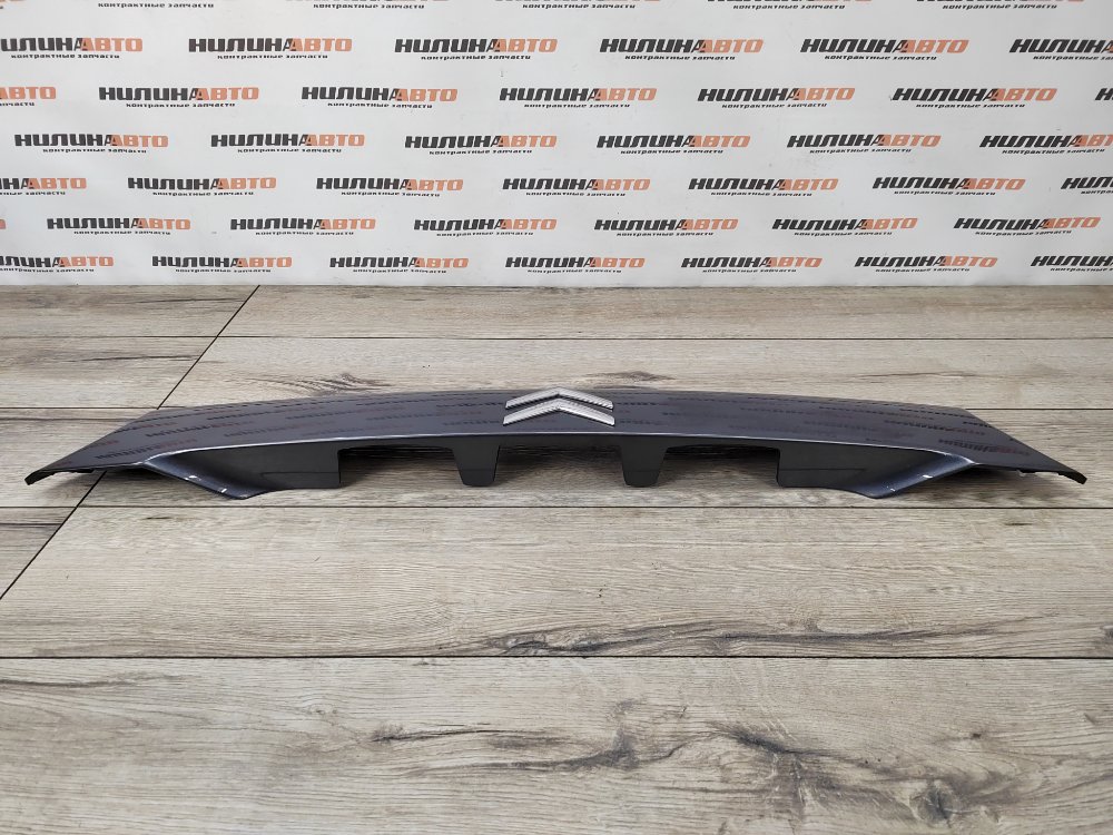 Накладка крышки багажника, 2000 рублей, Москва