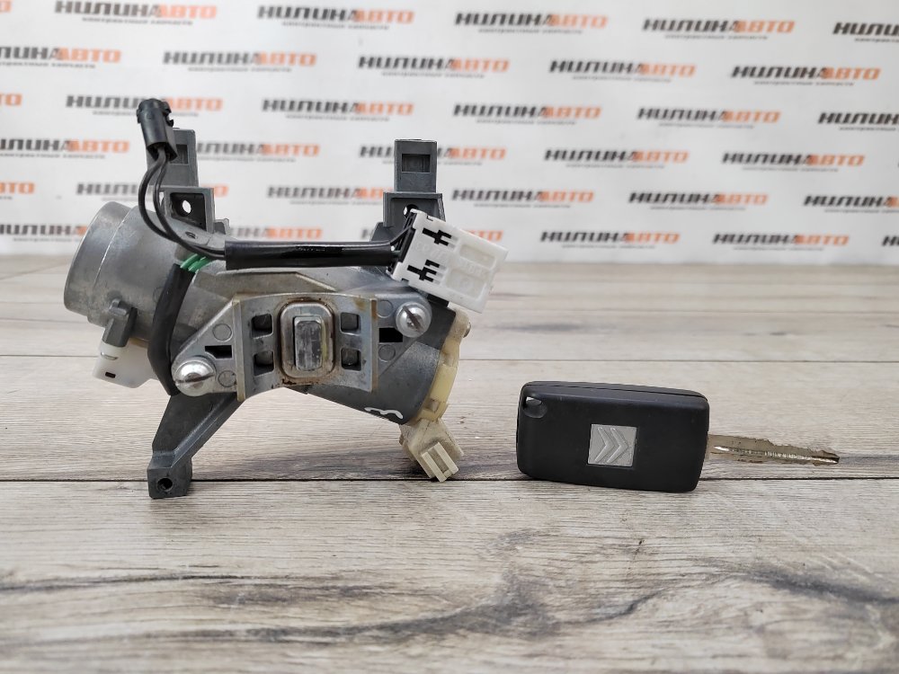 Замок зажигания, 2000 рублей, Москва