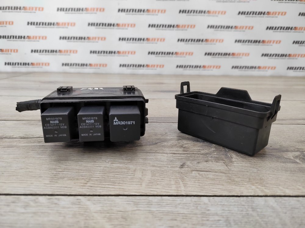 Блок предохранителей под капот, 950 рублей, Москва