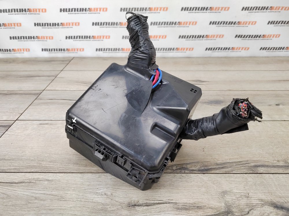 Блок предохранителей под капот, 1000 рублей, Москва