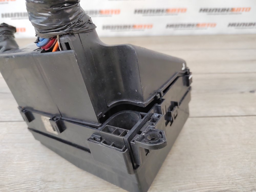 Блок предохранителей под капот, 1000 рублей, Москва