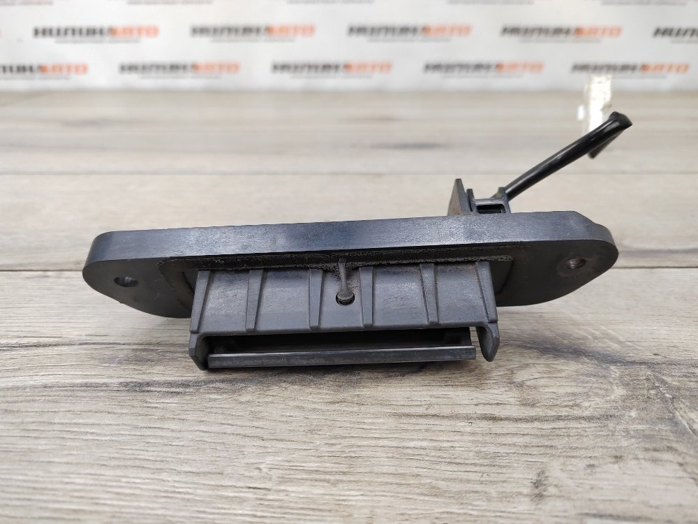 Кнопка открывания багажника, 800 рублей, Москва