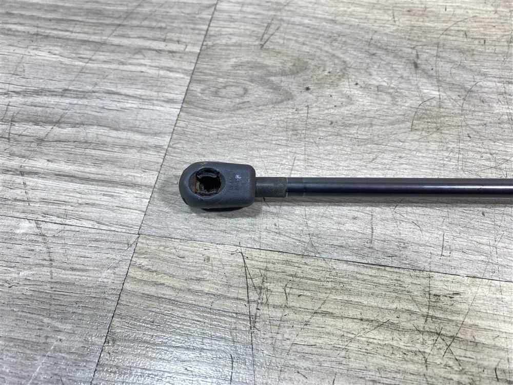 Амортизатор капота, 750 рублей, Севастополь