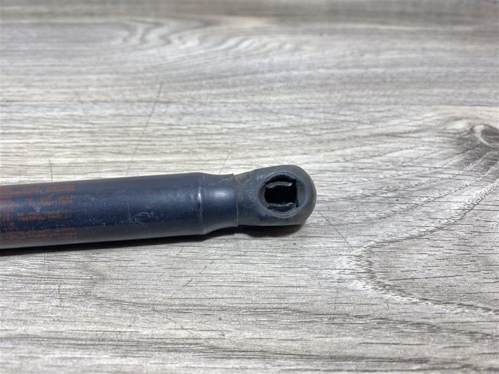 Амортизатор капота, 750 рублей, Севастополь