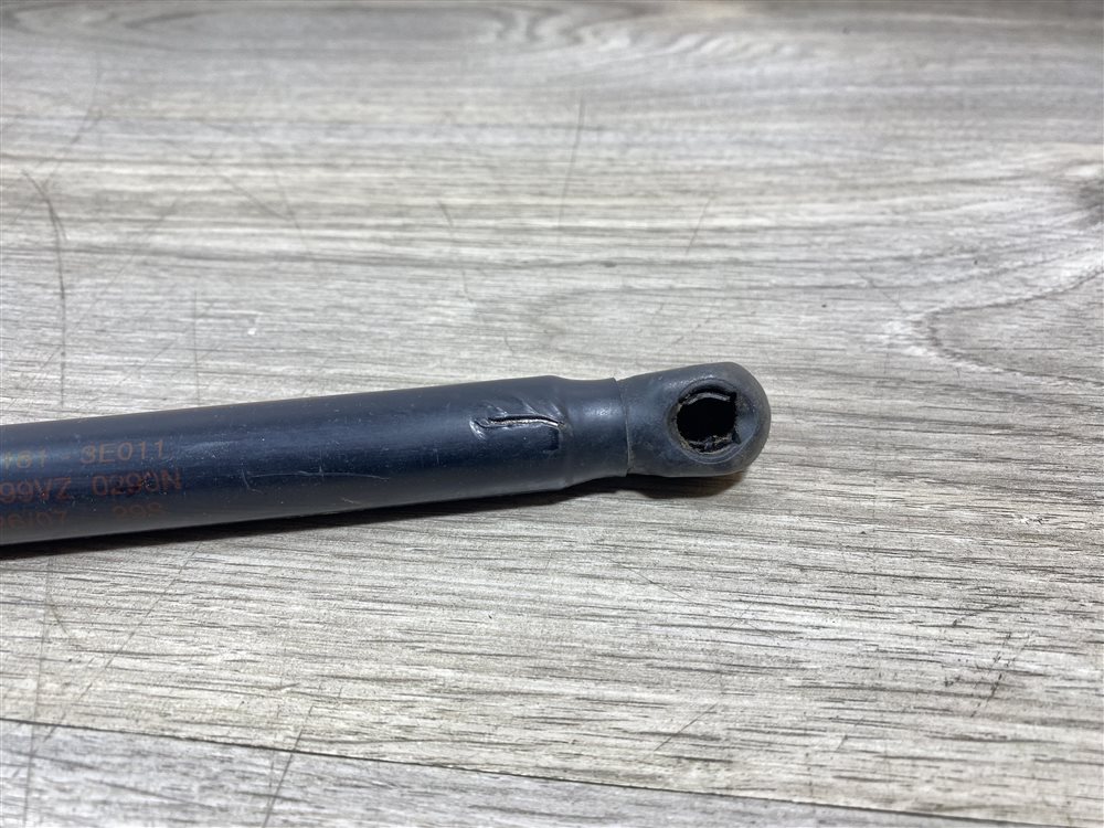 Амортизатор капота, 750 рублей, Севастополь