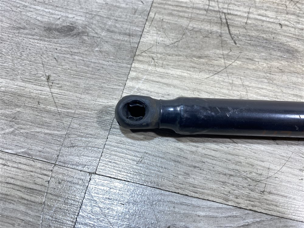 Амортизатор крышки багажника, 750 рублей, Севастополь