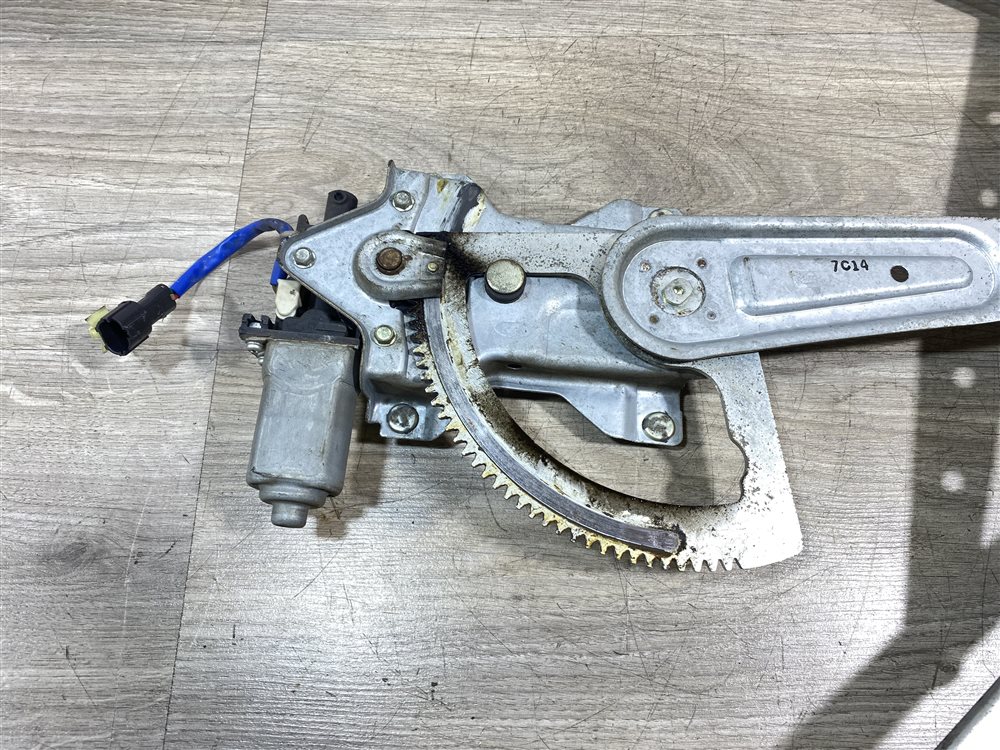 Стеклоподъемник, 1500 рублей, Севастополь