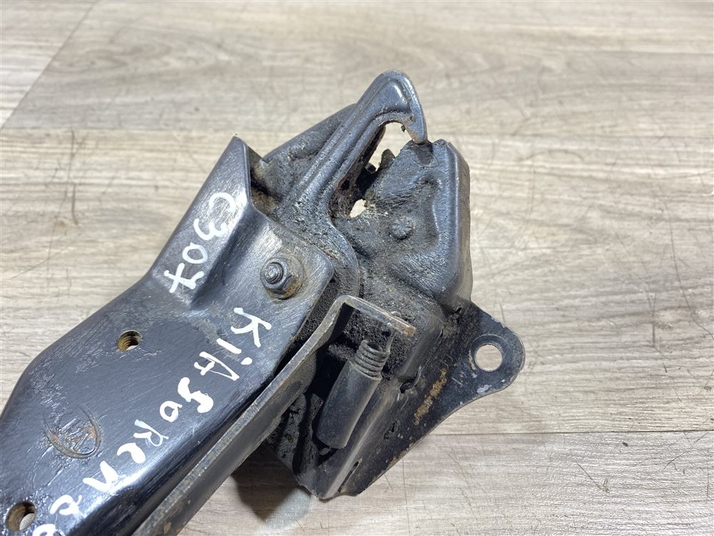 Замок капота, 1000 рублей, Севастополь