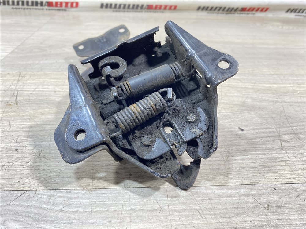 Замок капота, 1000 рублей, Севастополь