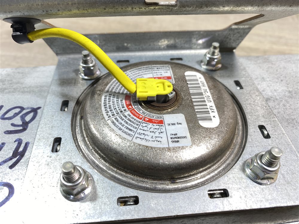 Подушка безопасности в торпедо, 2500 рублей, Севастополь