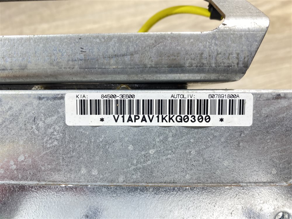 Подушка безопасности в торпедо, 2500 рублей, Севастополь