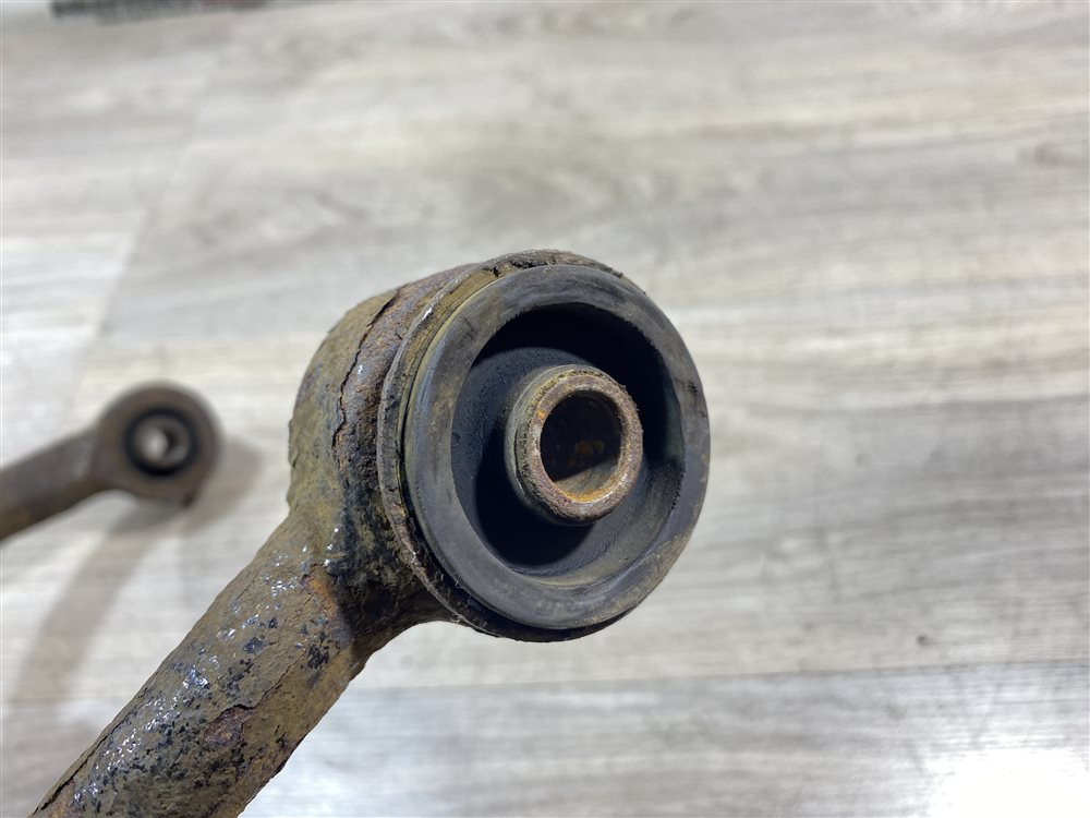 Рычаг передний верхний, 2000 рублей, Севастополь