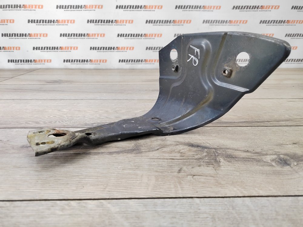 Кронштейн крыла, 1000 рублей, Москва