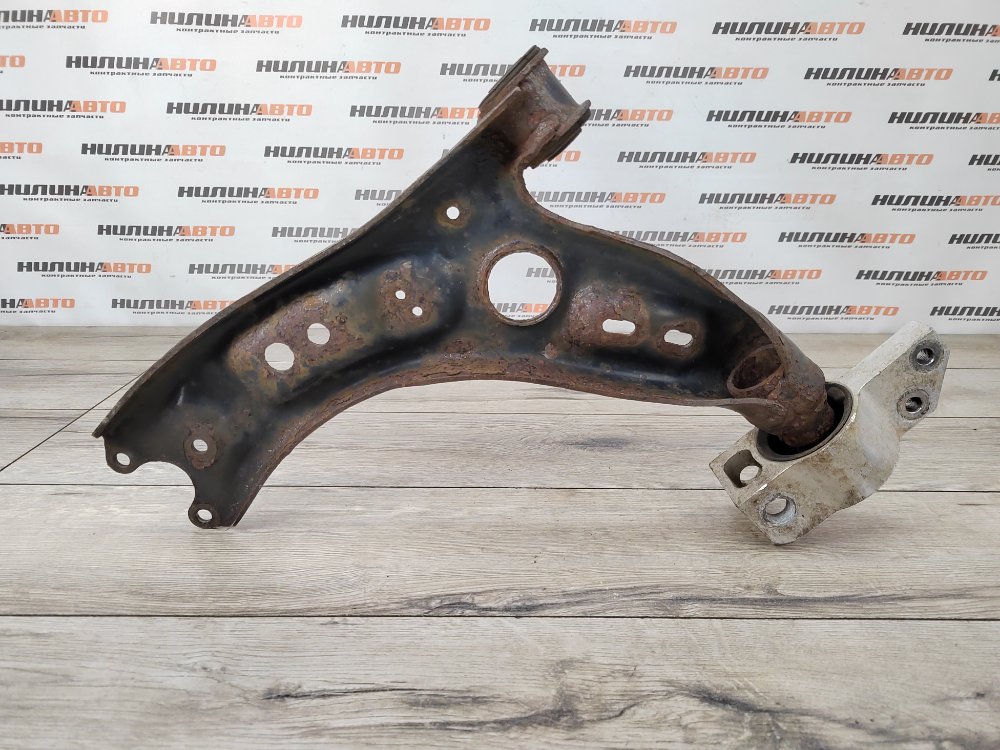 Рычаг передний нижний, 1800 рублей, Москва