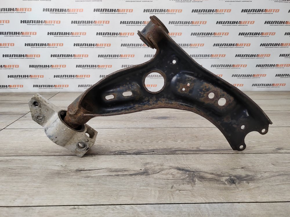 Рычаг передний нижний, 2000 рублей, Москва