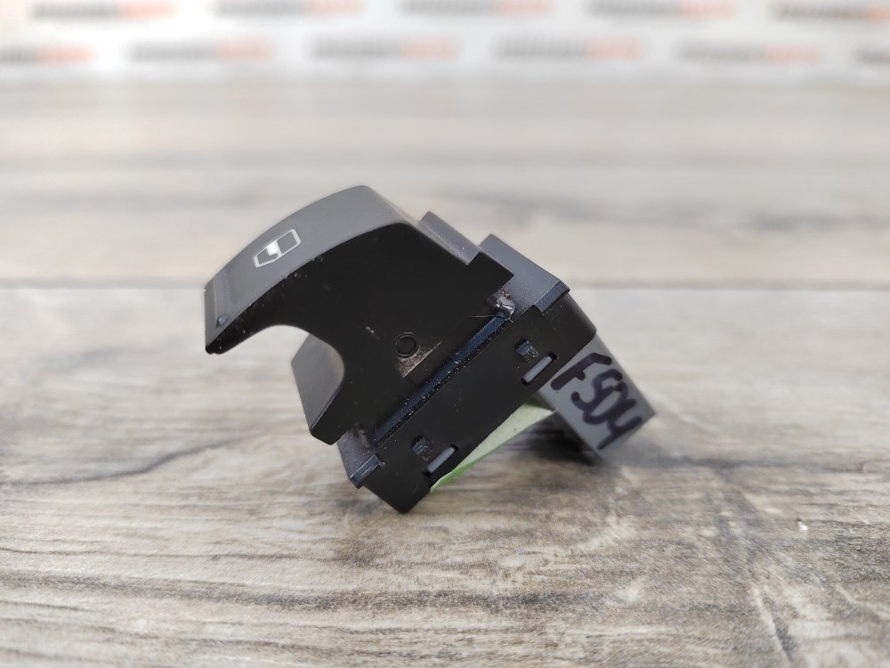 Кнопка стеклоподъемника, 500 рублей, Москва