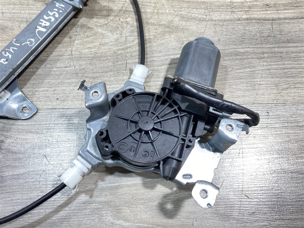 Стеклоподъемник, 1000 рублей, Севастополь