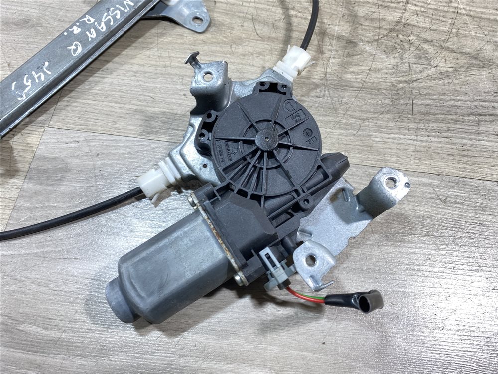 Стеклоподъемник, 1000 рублей, Севастополь