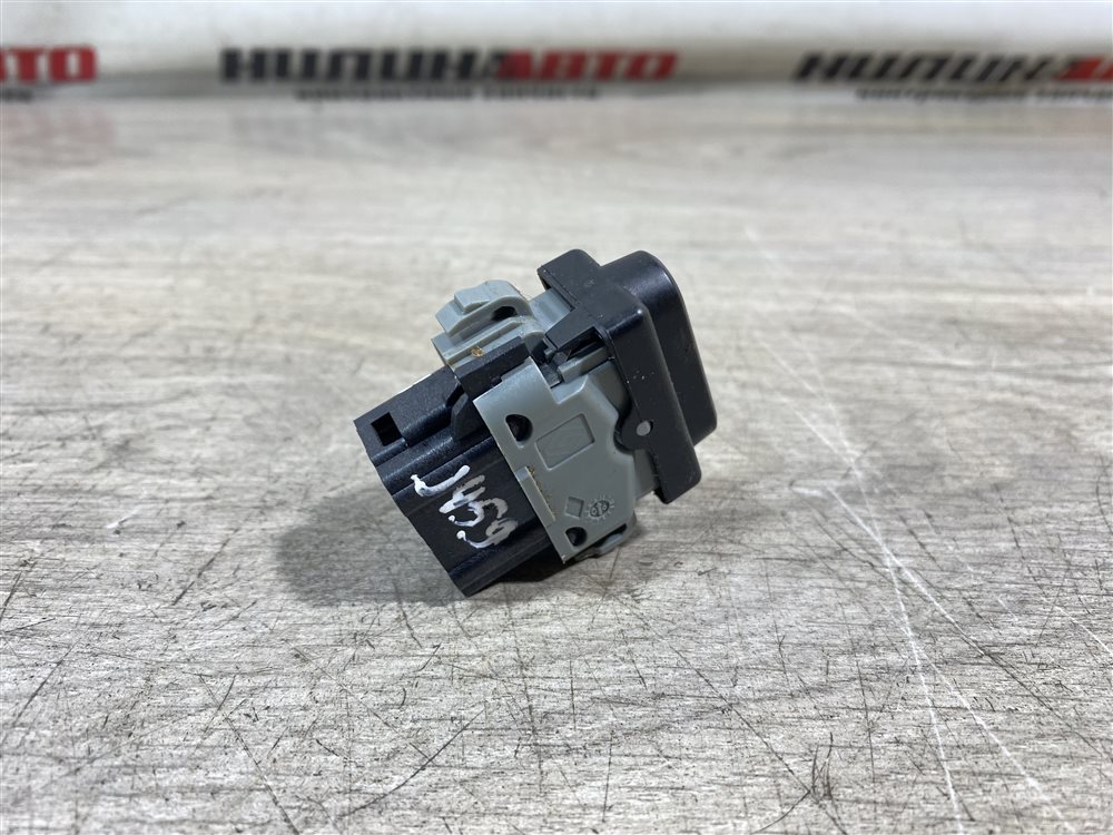 Кнопка обогрева сидений, 500 рублей, Севастополь