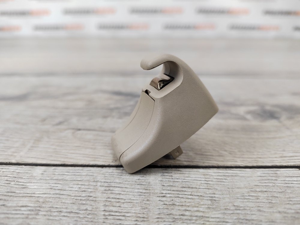 Кронштейн солнцезащитного козырька, 300 рублей, Москва