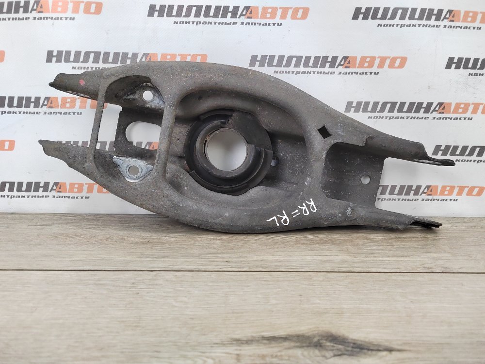 Рычаг задней подвески под пружину, 500 рублей, Москва