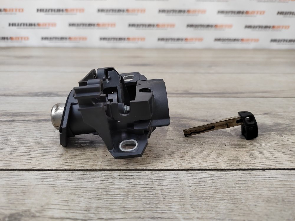 Личинка замка багажника, 1500 рублей, Москва