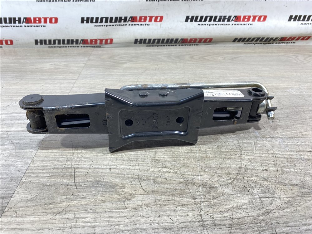 Домкрат, 2500 рублей, Севастополь