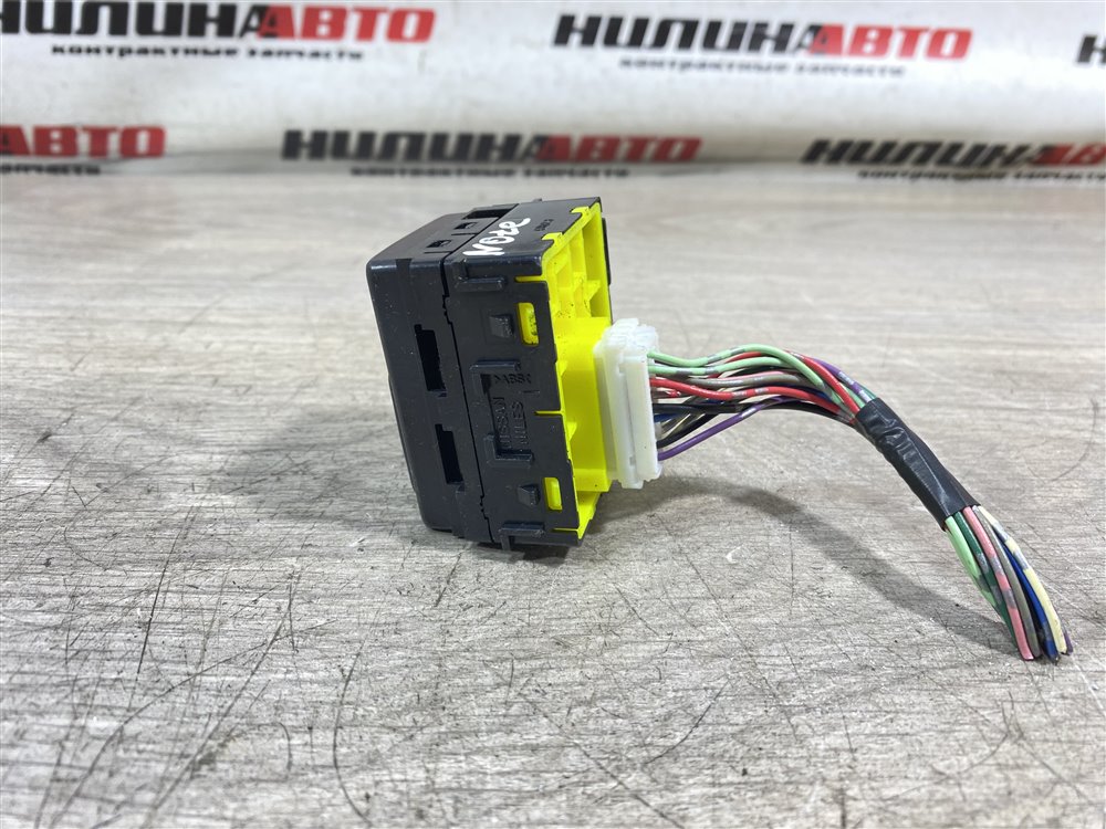 Блок управления зеркалами, 500 рублей, Севастополь