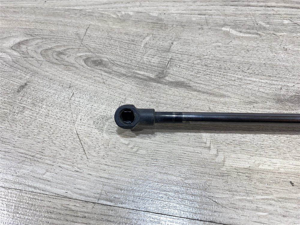 Амортизатор крышки багажника, 500 рублей, Севастополь