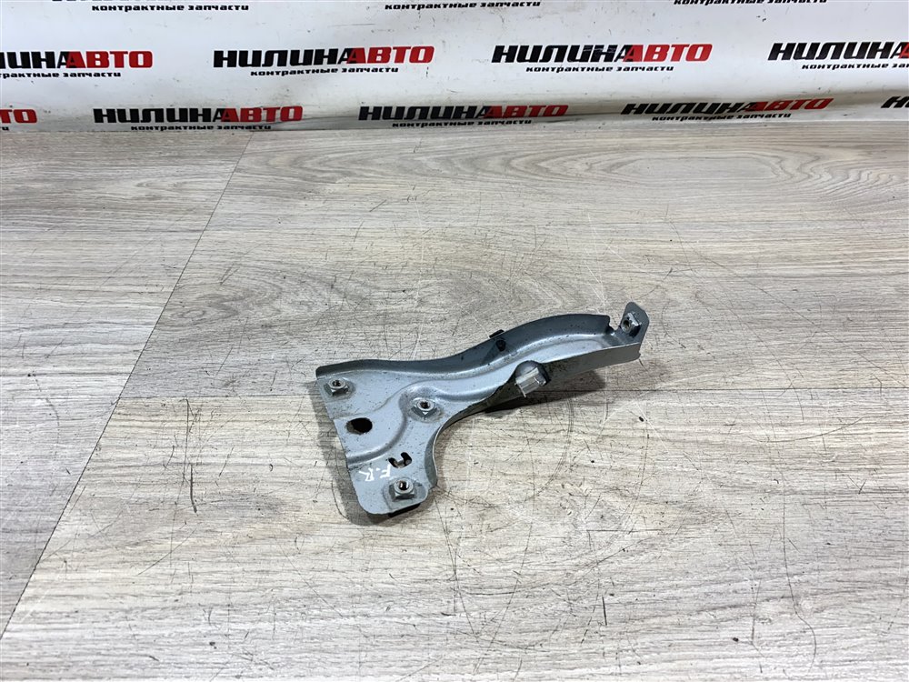 Кронштейн крыла, 1000 рублей, Севастополь