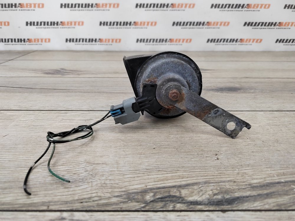 Звуковой сигнал, 700 рублей, Москва