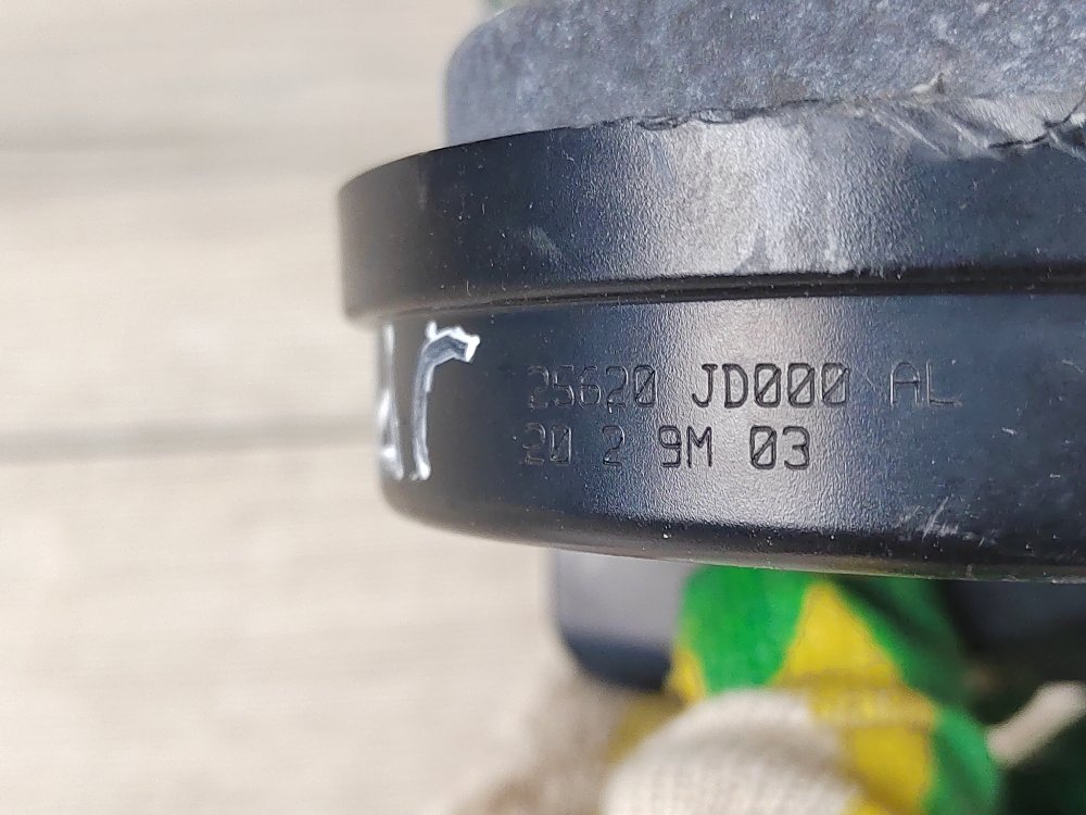 Звуковой сигнал, 700 рублей, Москва