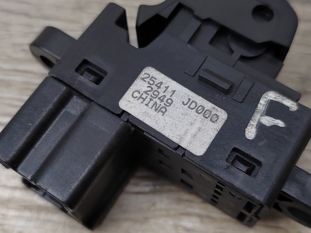 Кнопка стеклоподъемника, 400 рублей, Москва