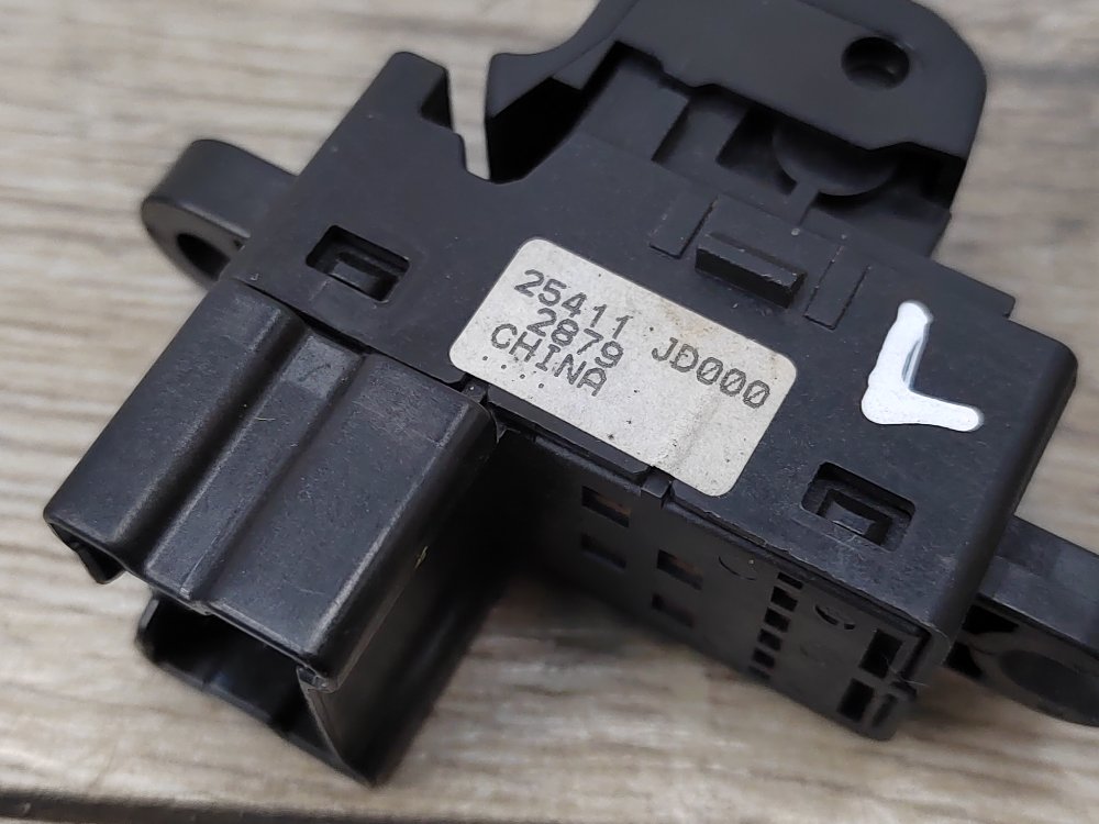 Кнопка стеклоподъемника, 400 рублей, Москва