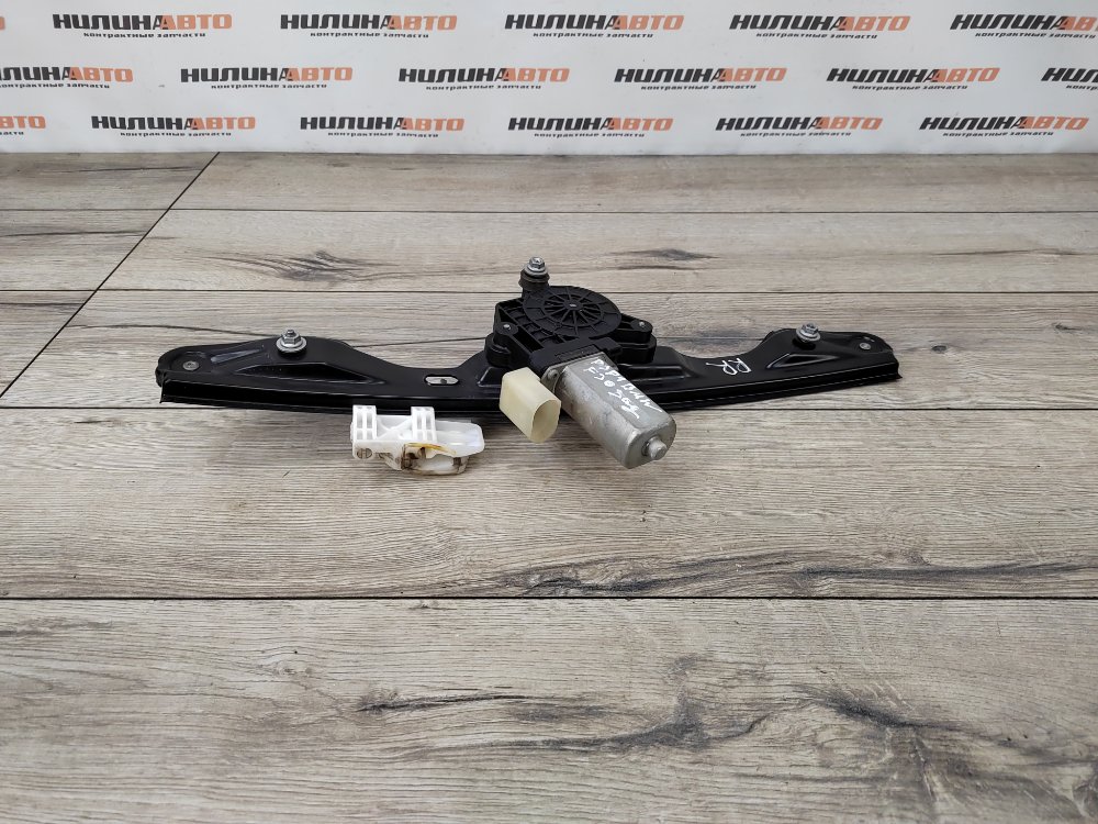 Стеклоподъемник, 1000 рублей, Москва