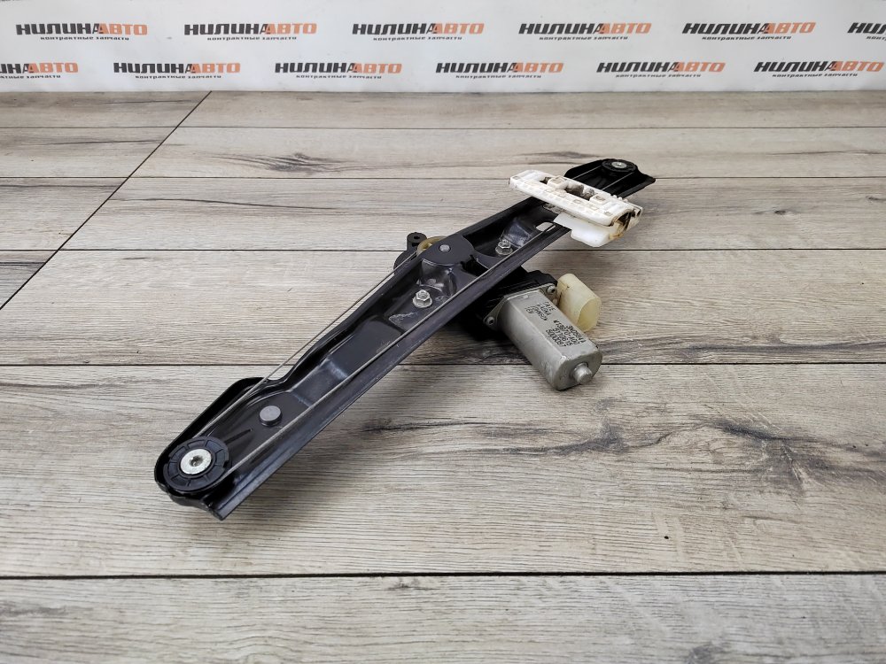 Стеклоподъемник, 1000 рублей, Москва