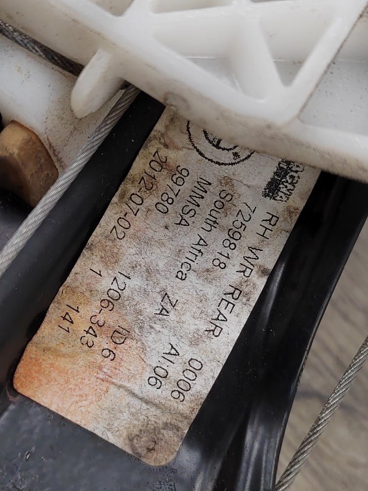 Стеклоподъемник, 1000 рублей, Москва