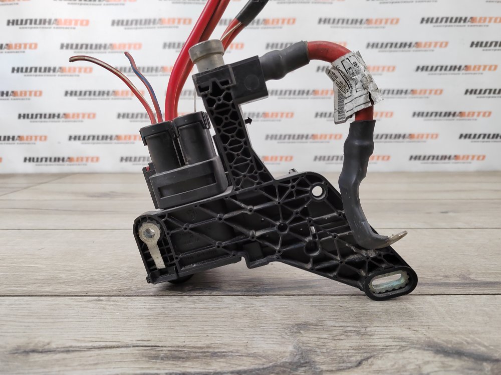 Блок предохранителей под капот, 2000 рублей, Москва