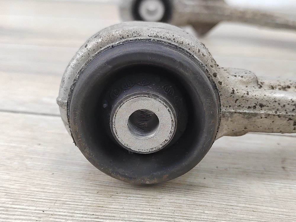 Рычаг передний верхний, 2000 рублей, Москва