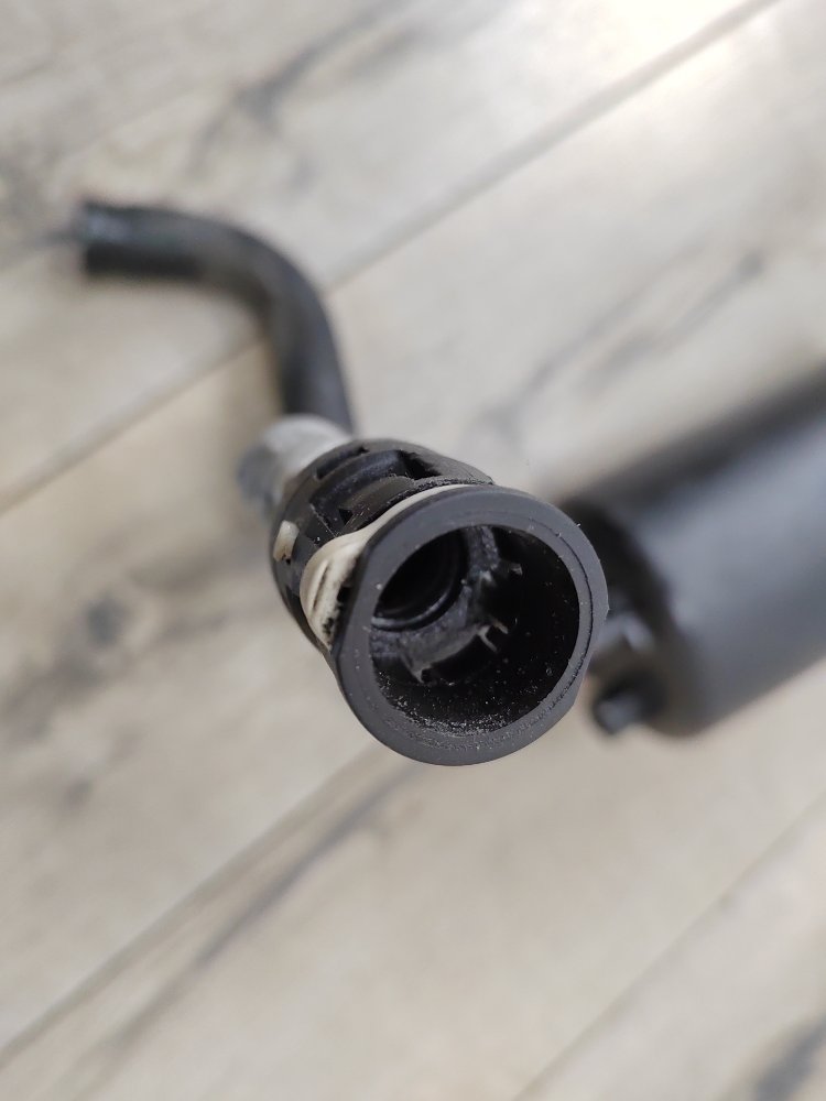 Бачок ГУР, 700 рублей, Москва